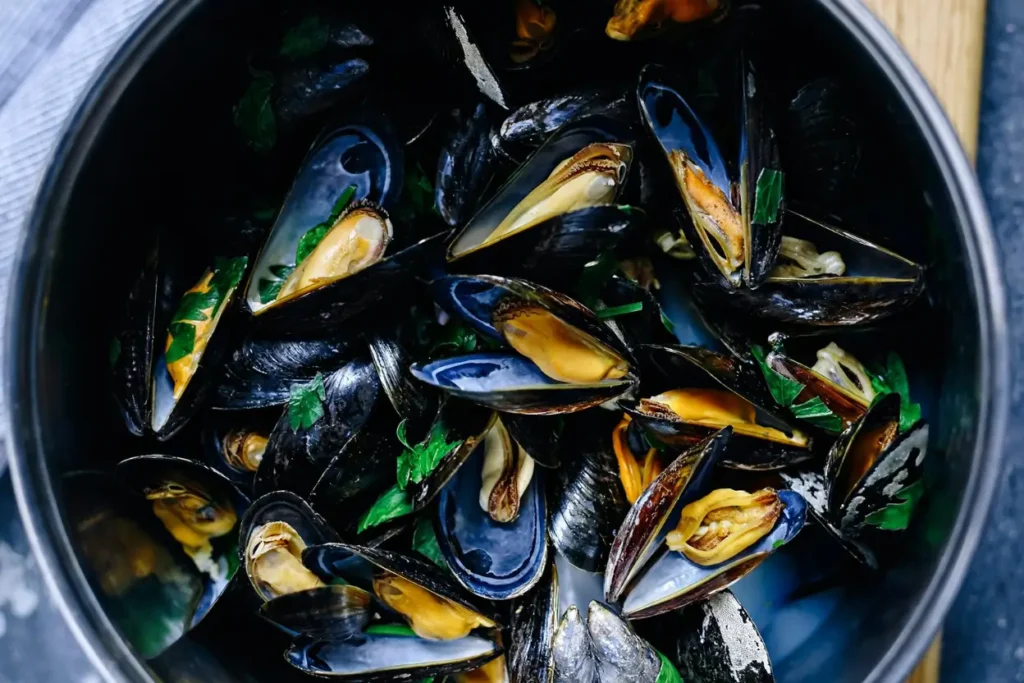 Thai Coconut Mussels: How to Make It in 30 Minutes